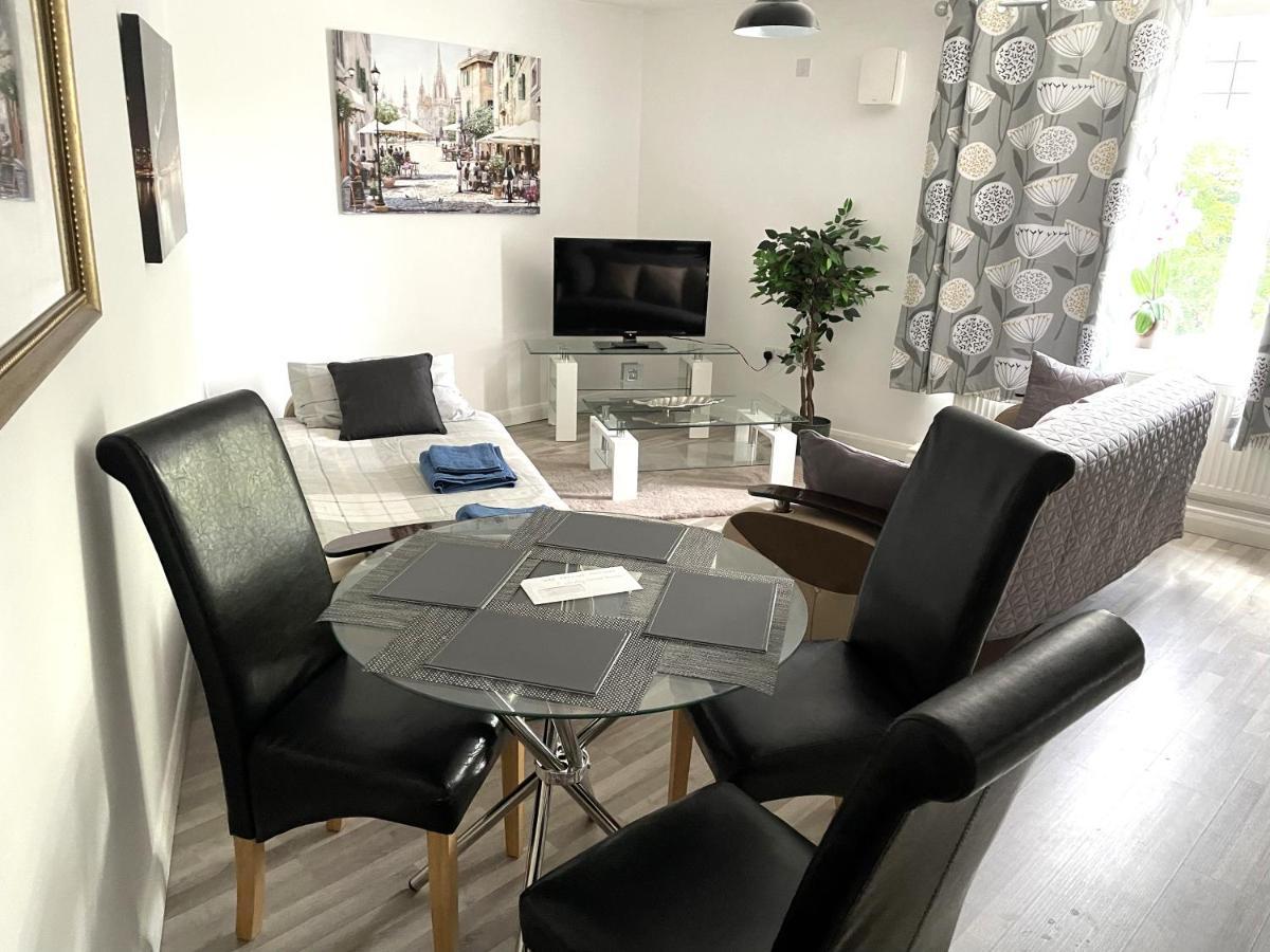 Deluxe 1-Bedroom Serviced Apartment Sleeps 4 For Short Or Long Stay 吉林汉姆 外观 照片