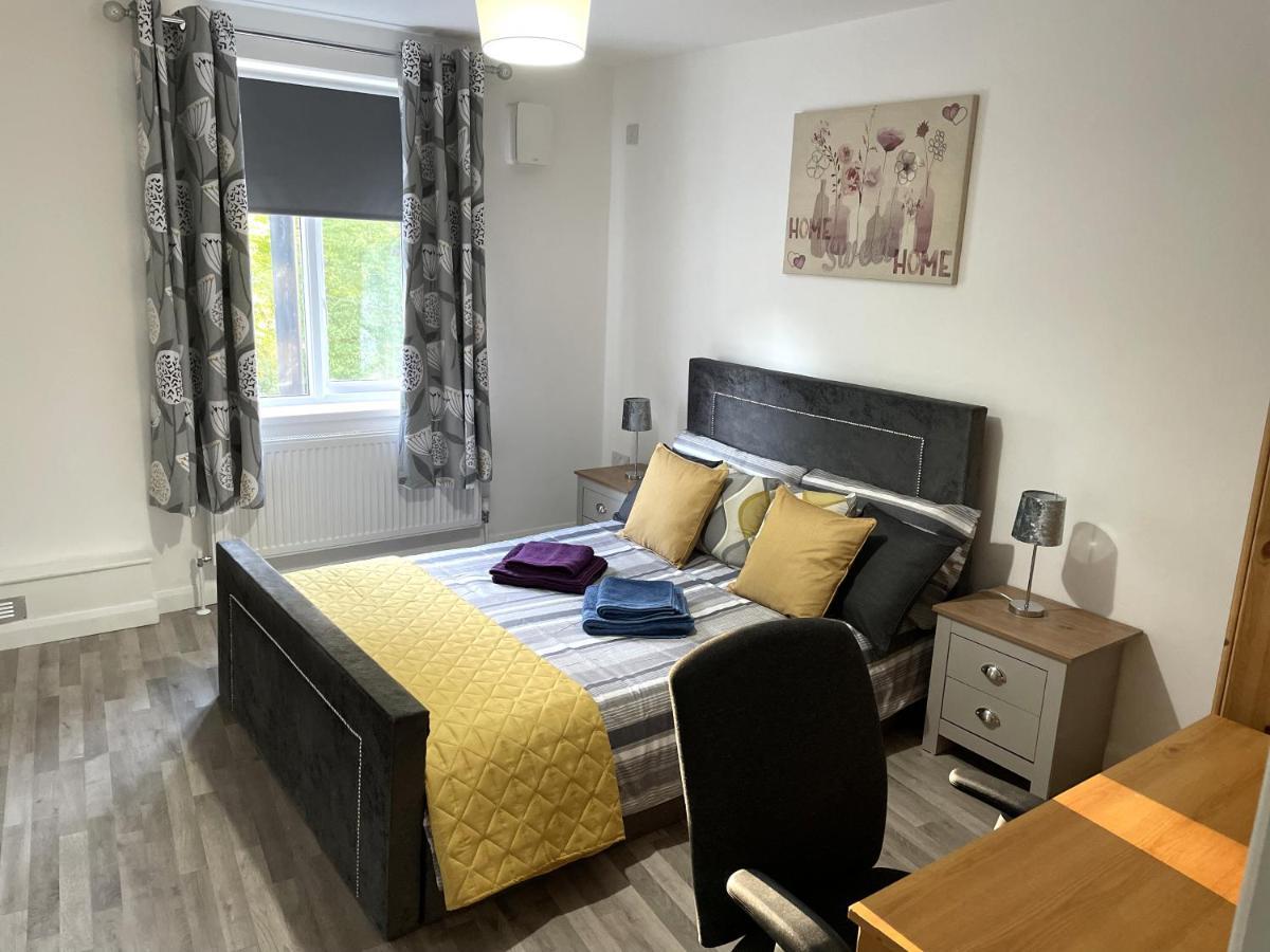 Deluxe 1-Bedroom Serviced Apartment Sleeps 4 For Short Or Long Stay 吉林汉姆 外观 照片