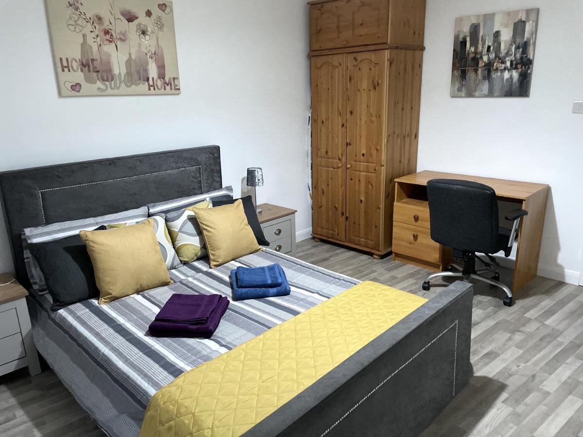 Deluxe 1-Bedroom Serviced Apartment Sleeps 4 For Short Or Long Stay 吉林汉姆 外观 照片