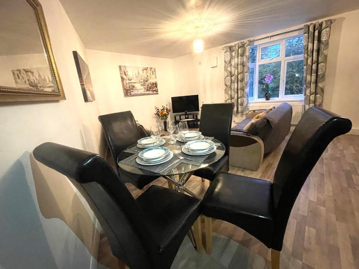 Deluxe 1-Bedroom Serviced Apartment Sleeps 4 For Short Or Long Stay 吉林汉姆 外观 照片